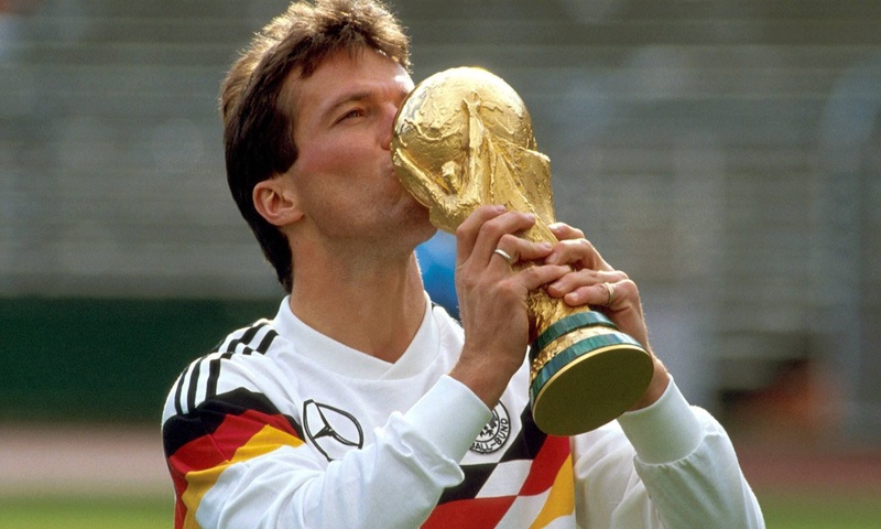 Lothar Matthaus đội trưởng Đức qua mỗi mùa World Cup có đến 5 lần tham dự WC